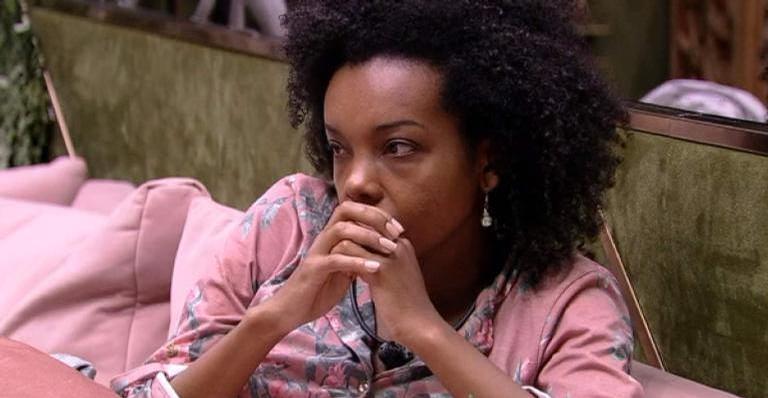Thelma vira alvo de comentários dentro do BBB: ”Ela bate menos comigo”
