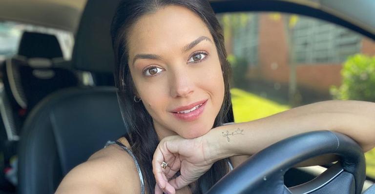 Thais Fersoza aproveita dia na praia e fala sobre coronavírus: ”Buscar informações reais”