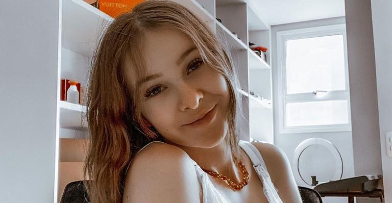 Ao lado do filho, Sammy pede votos para permanência de Pyong em reality: ”Papai ganhar o BBB”