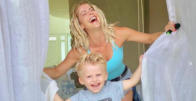Karina Bacchi curte manhã com o filho, Enrico Bacchi, e encanta web: ”Lindos”