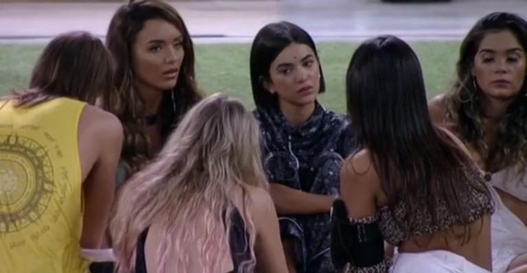 BBB20: Após eliminação de Pyong, sisters especulam paredão falso: ”Vou esperar ele voltar”