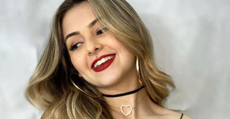 Em quarentena, Klara Castanho interage com fãs na web: ”Qual o seu?”