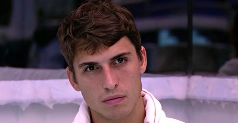 Após a saída de Pyong, Prior lidera a enquete para vencer o Big Brother Brasil
