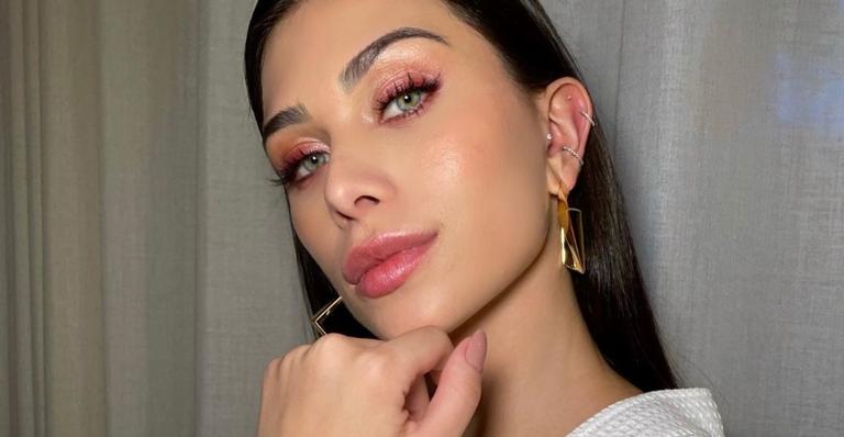 Flavia Pavanelli exibe quarto luxuoso e web reage: ”É do tamanho da minha casa inteira”