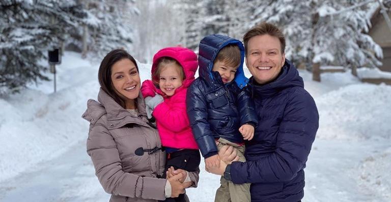 Thais Fersoza encanta ao mostrar clique dos filhos: ”Meus pianistas”