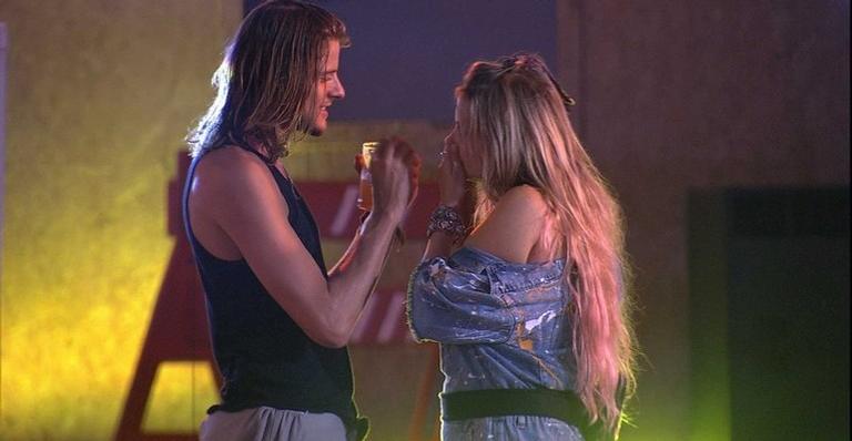BBB20: Marcela diz para Daniel que Felipe Prior é o galã do reality