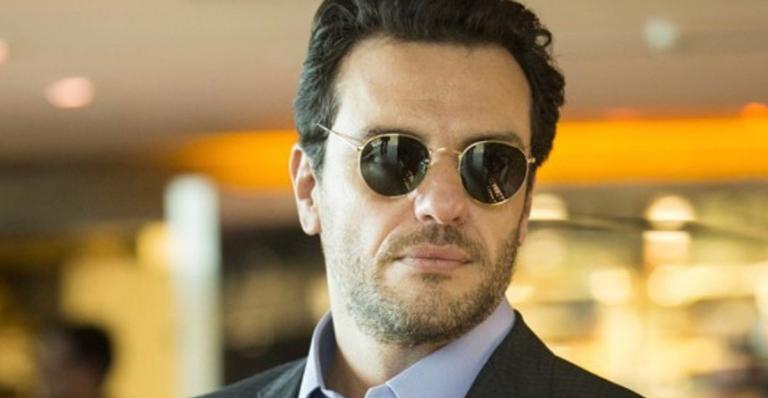Rodrigo Lombardi relembra personagem marcante de ‘Verdades Secretas’: ”Continuação está vindo”