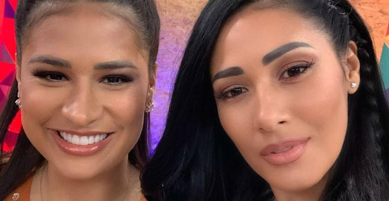 Simone e Simaria aparecem em foto antiga e brincam: ”TBT de alegria em tempos difíceis”