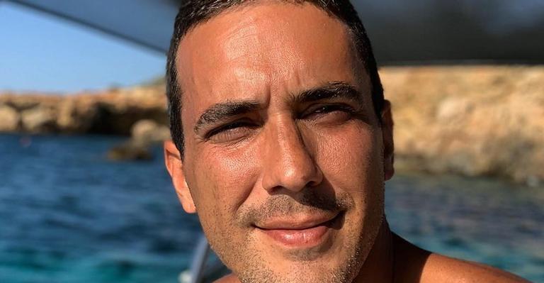 André Marques parabeniza a mãe com clique antigo: ”Hoje é aniversário da rainha”