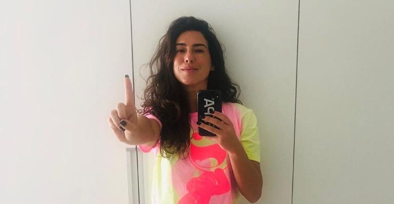 Em recuperação do Coronavírus, Fernanda Paes Leme decide treinar com videoaula de Anitta