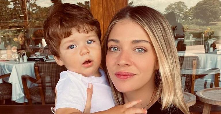 Luma Costa posta clique do caçula com cara de bravo e brinca: ”To só o Dudu nessa quarentena”