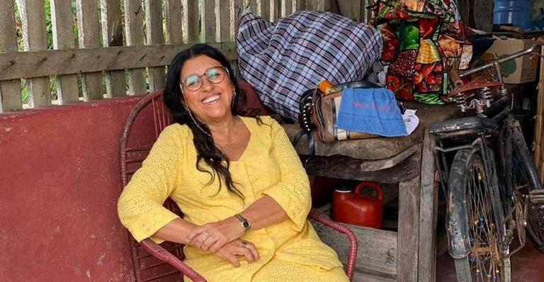 Regina Casé encanta a web ao relembrar clique antigo: ”Agora a gente tem que ficar separado”