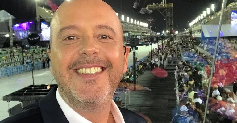 Alex Escobar apresenta filho recém-nascido com lindo registro: ”Oi, pessoal! Meu nome é José”
