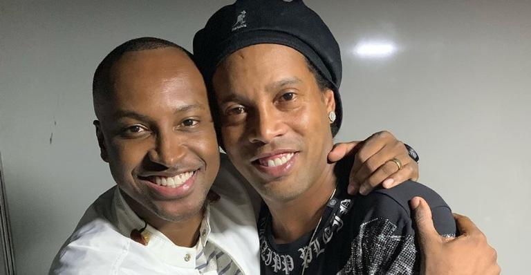 ”40 anos do Bruxo!”, Thiaguinho celebra aniversário de Ronaldinho