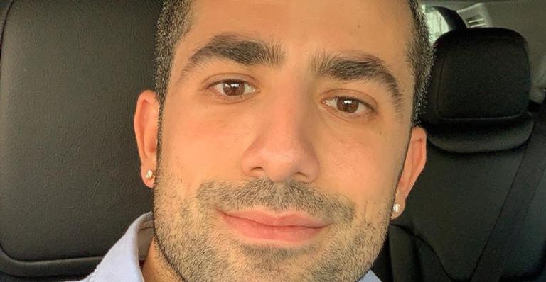 Em casa, Kaysar Dadour surge suado pós treino e agita web: ”Tá gato”