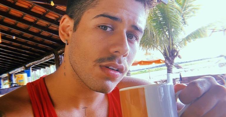 Zé Felipe aproveita dia livre enquanto não retorna aos palcos: ”A saudade que estou de vocês”