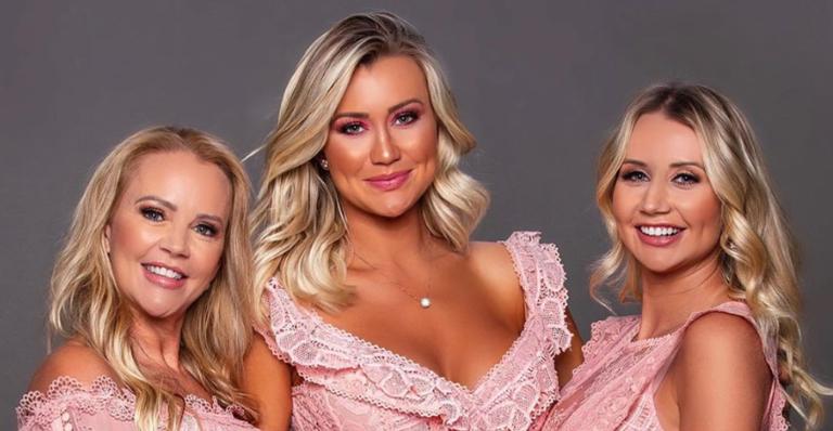 Ana Paula Siebert posa ao lado da família e semelhança impressiona: ”Idênticas”