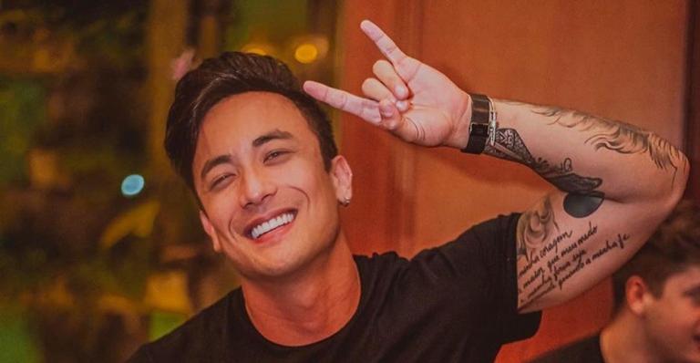 Sertanejo Caon, ex-participante da casa de vidro, faz música incentivando a eliminação de Daniel
