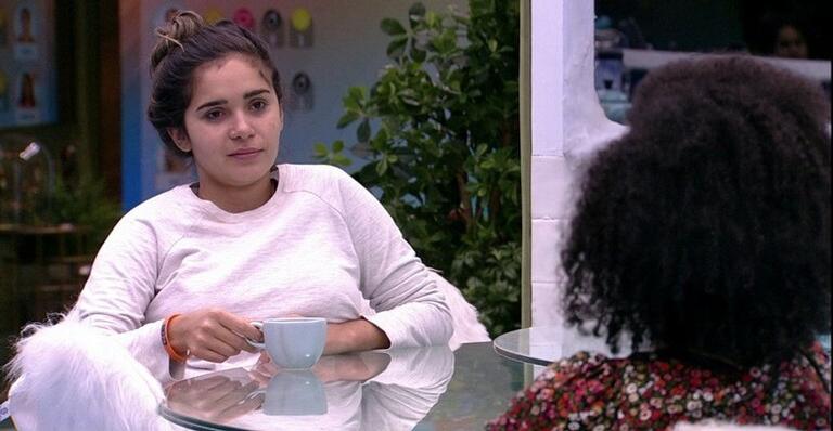 BBB20: Gizelly sobre brother: ”Não aguento mais esse homem, já passou do prazo de validade”