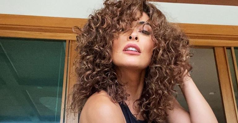 Juliana Paes promete para fãs: ”Vou tentar emplacar meu cabelo natural em uma novela”