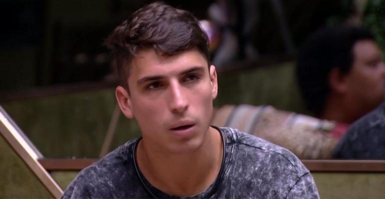 BBB20: Felipe Prior fala sobre contribuição de estalecas: ”Vou dar o que todo mundo der”