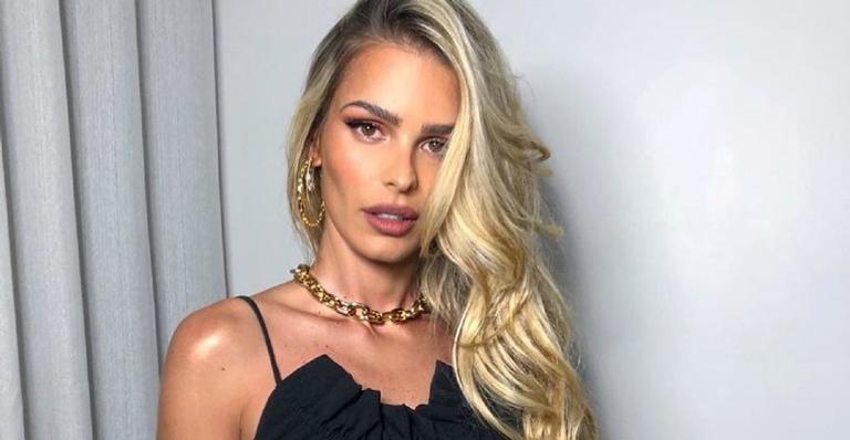 Yasmin Brunet relembra foto de biquíni com barriga negativa e fãs babam: ‘Sem defeitos nesse corpo’
