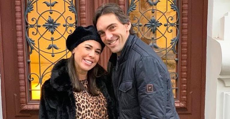 Ex-jogador de vôlei Giba anuncia sexo de seu terceiro filho