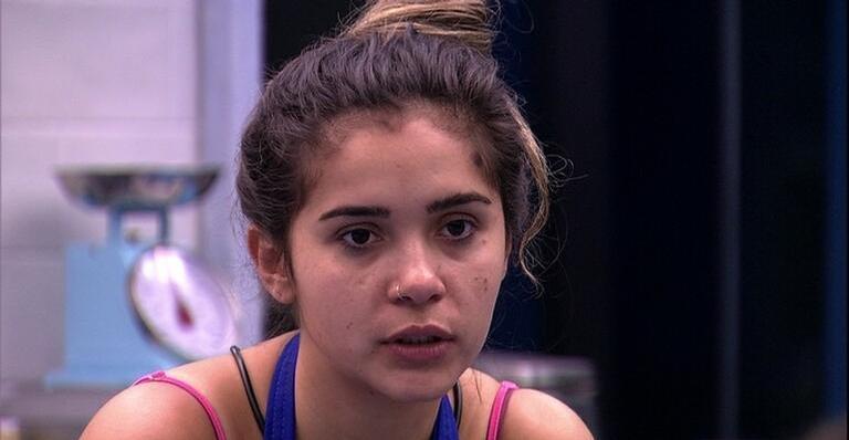 Gizelly surta durante a festa do BBB 20 e ameaça Marcela: ”Quero me cortar”