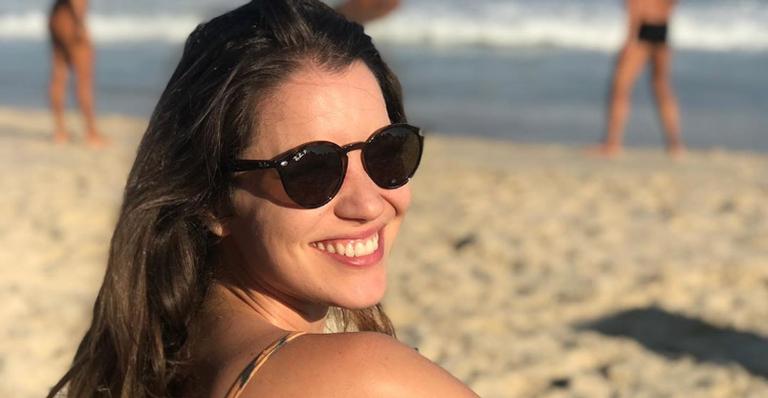 Durante a quarentena, Nathalia Dill aposta em fazer aula de ginastica a distância