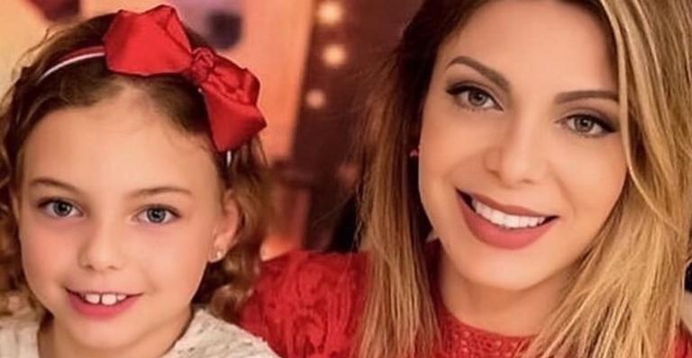Sheila Mello celebra aniversário de 7 anos da filha com homenagem emocionante: ”Pacotinho de amor”