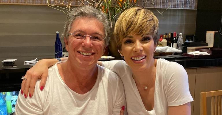 Durante treino, Boninho se derrete por Ana Furtado: ”Olha só a força e o astral”