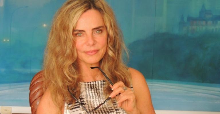 Bruna Lombardi relembra clique da época que era morena com o marido e fãs voltam no tempo