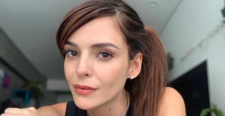 Titi Müller exibe barrigão de 6 meses em ensaio improvisado: ”Não deu tempo de fazer fotos”