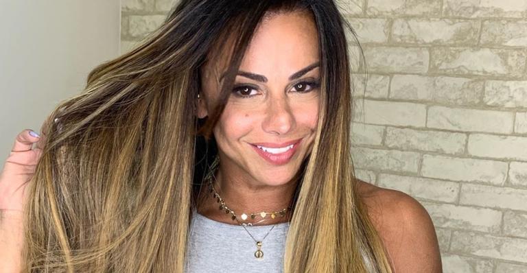 Viviane Araújo emociona web com homenagem à Xuxa Meneghel pelo seu aniversário