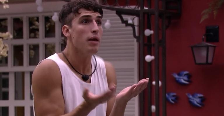 BBB20: Prior e Babu protagonizam briga durante festa: ”Estou me queimando para tentar te defender”