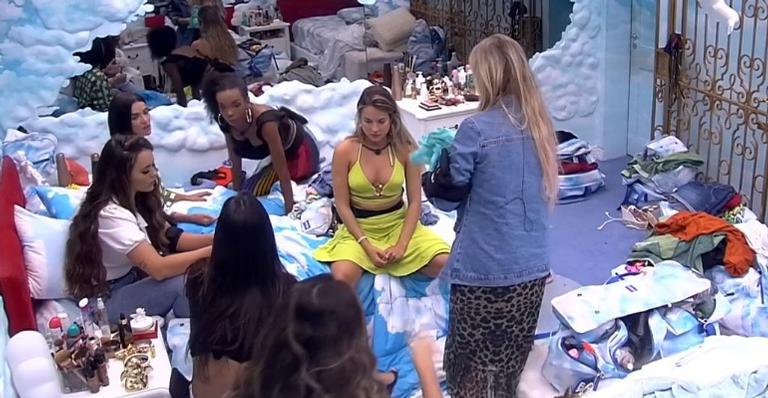 BBB20: Após falar sobre a produção, sisters levam bronca: ”Joguem o jogo de vocês”