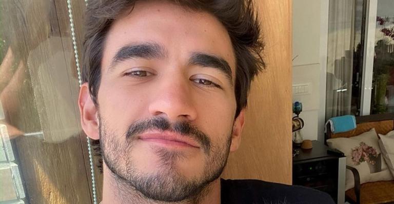 Ex-BBB Guilherme Napolitano faz campanha para Mari e Prior continuarem no reality