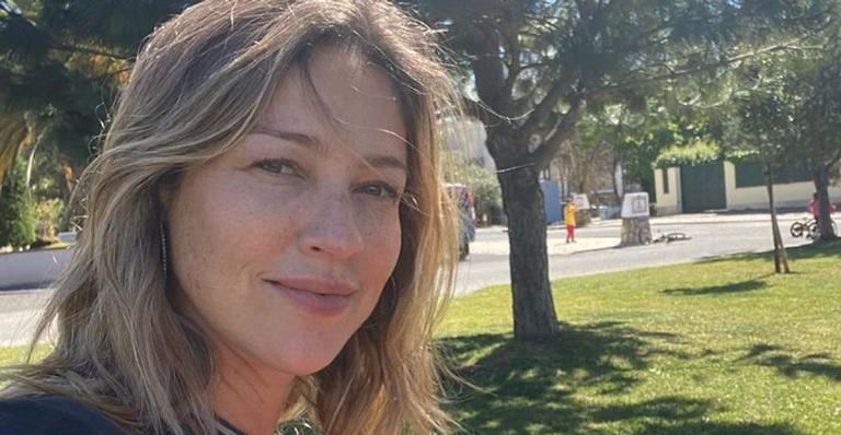 De quarentena em Portugal, Luana Piovani curte o dia ao lado dos filhos: ”Reclusos e coloridos”