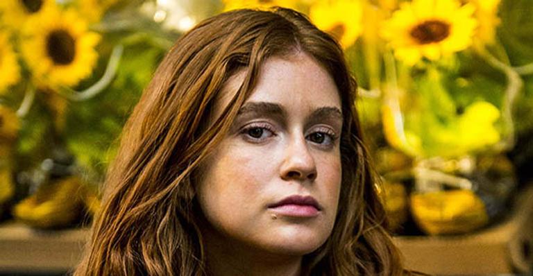 Eliza foge da cidade com medo de ser acusada de assassinato em ‘Totalmente Demais’
