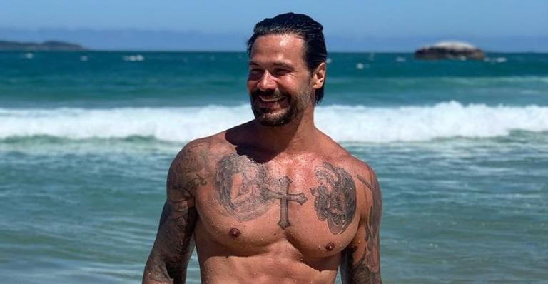 Flávio Mendonça, gêmeo de Gustavo, está com coronavírus e relata: ”Pior experiência da minha vida”