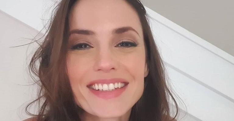 Grávida, Rosanne Mulholland faz reflexão sobre pandemia: ”No meio do caos, a vida não espera”