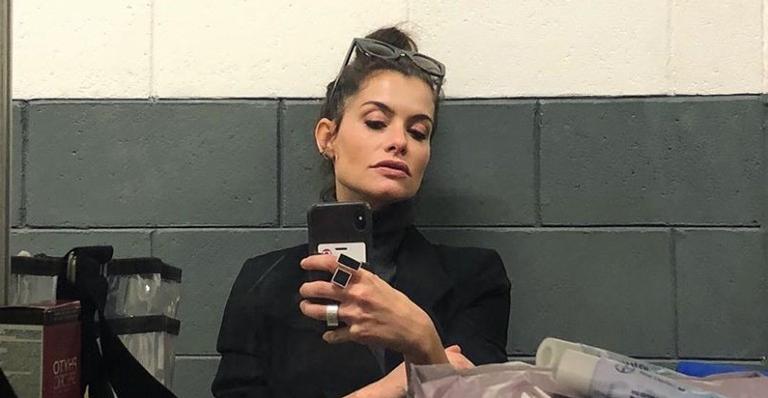 Alinne Moraes coloca o bumbum para jogo em clique de biquíni e arranca elogios dos internautas