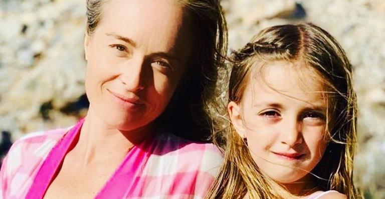 Angélica se derrete ao mostrar a filha, Eva, fazendo aula de dança online: ”Adaptando a vida!”