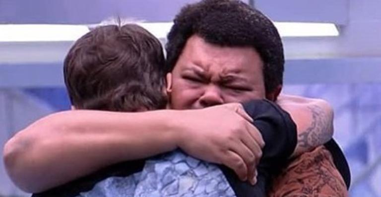 Décimo eliminado do BBB20, Felipe Prior exalta amizade com Babu Santana: ”Me fez bem”
