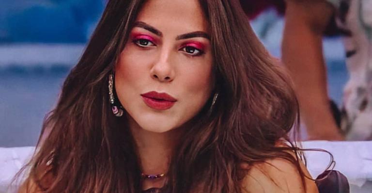 Perfil de Mari Gonzalez atinge 6 milhões de seguidores e internautas comemoram: ”Fada verdadeira”