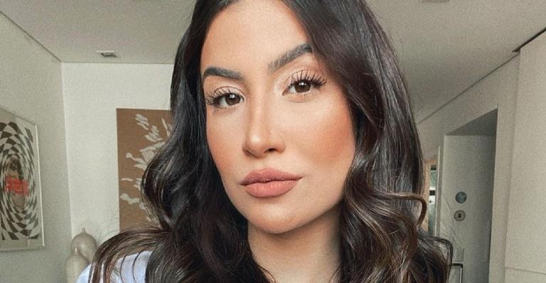 Bianca Andrade, do BBB20,  esquenta o clima nas redes sociais ao relembrar registro na praia