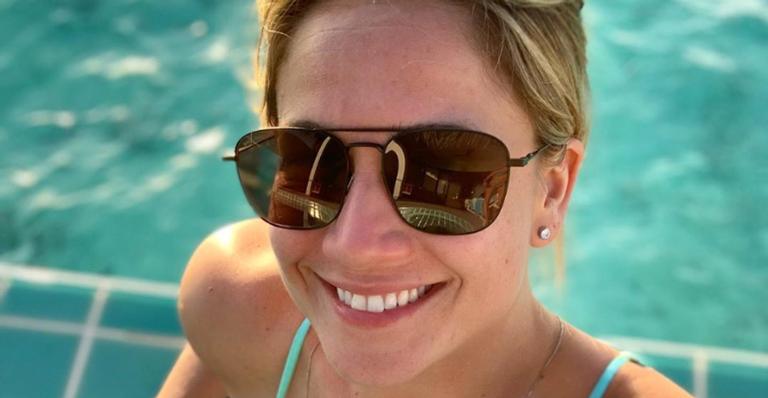 Fernanda Gentil diverte internautas com piada sobre seu cachorro: ”É um peixorro? Ou cachorreixe?”