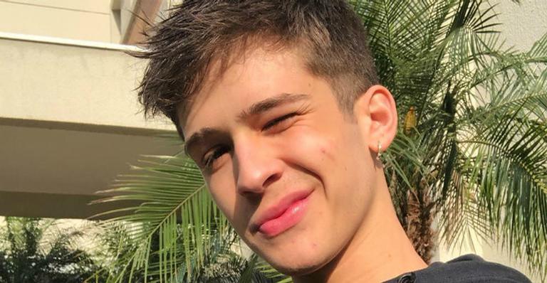 João Guilherme apresenta novos membros da família e encanta web