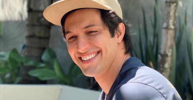 Romulo Estrela se declara para amigo pelo seu aniversário: ”Viramos irmãos por opção”