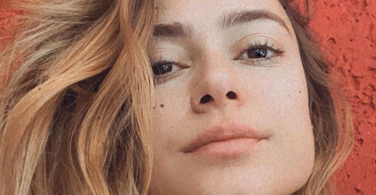 Em quarentena, Thaila Ayala aproveita dia de sol com cachorrinho: ”Meu companheiro”